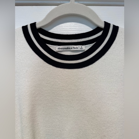 A&F LuxeLoft Sweater Shirt - Small - Picture 6 of 10